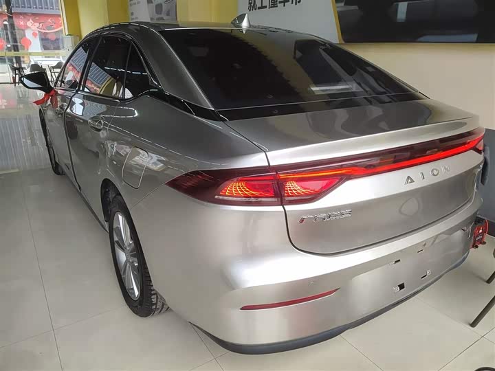 GAC Aion S 2023 2023款 炫 580 55.5kWh 磷酸铁锂