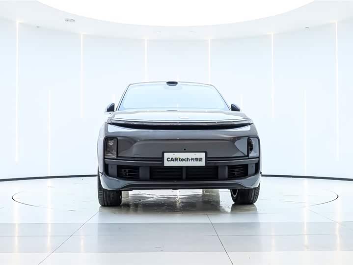 2025 LiXiang L8