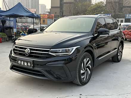 Volkswagen Tiguan L Pro 2025 2025款 出众款 300TSI 自动两驱龙腾版
