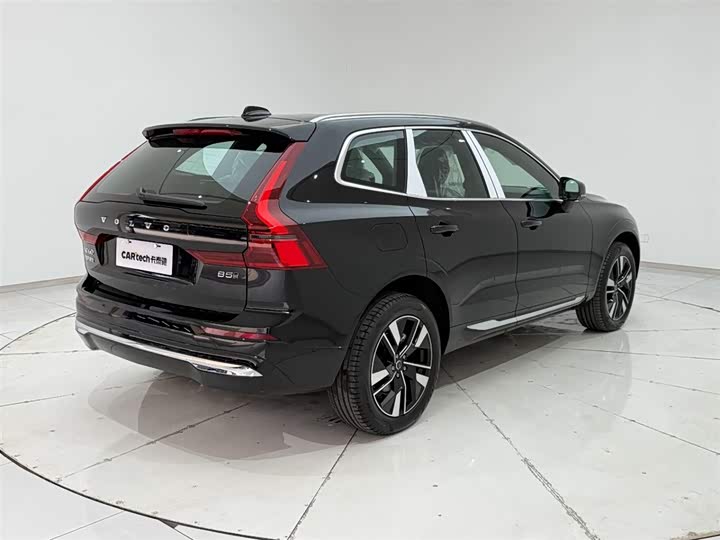 Volvo XC60 2026 2026款 B5 四驱智远豪华版