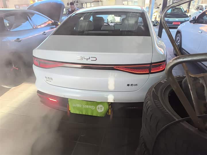 BYD Seal 05 DM-i Hybrid 2025 2025款 DM-i 智驾版 55KM豪华型