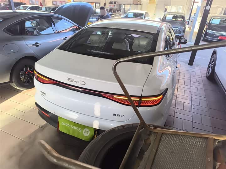 BYD Seal 05 DM-i Hybrid 2025 2025款 DM-i 智驾版 55KM豪华型
