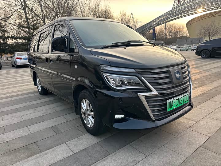 Dongfeng Forthing Lingzhi M5 EV 2022 2022款 普通版 基本型 9座