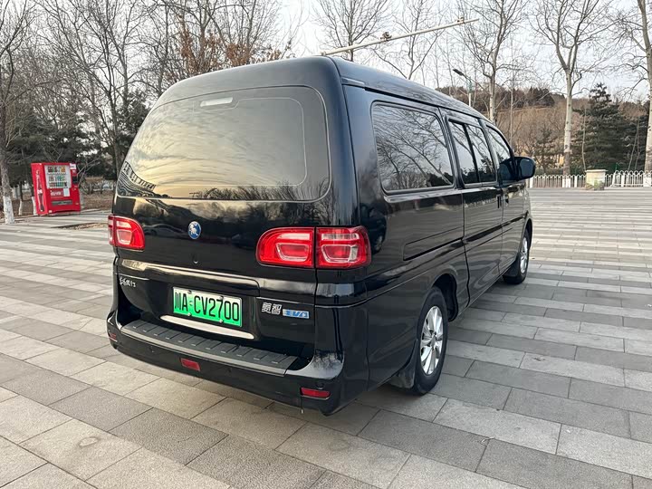 Dongfeng Forthing Lingzhi M5 EV 2022 2022款 普通版 基本型 9座