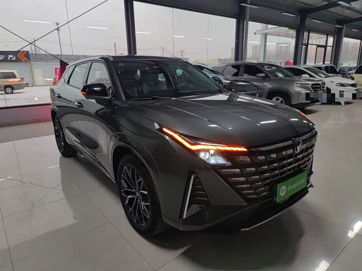 Changan UNI-Z 2025 2025款 1.5T 尊贵型