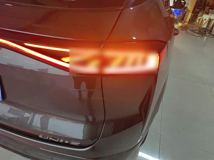 Changan UNI-Z 2025 2025款 1.5T 尊贵型