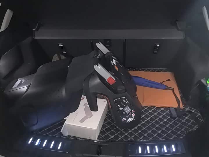 Land Rover Range Rover Evoque L 2024 2024款 揽胜极光L SE 驭光尊耀版