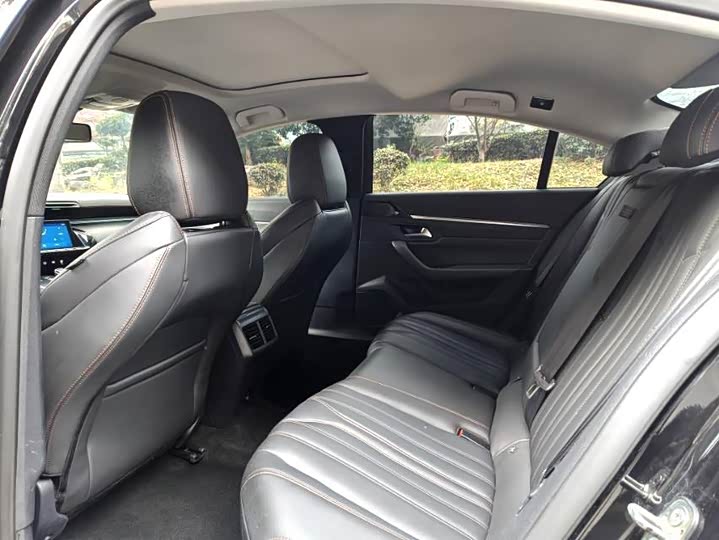 Peugeot 508 2022 2022款 508L 400THP PureTech 驾控版