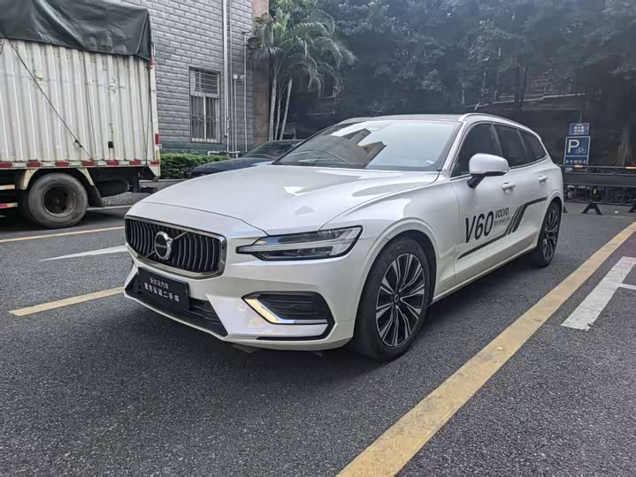 Volvo V60 2024 2024款 B5 智远豪华版