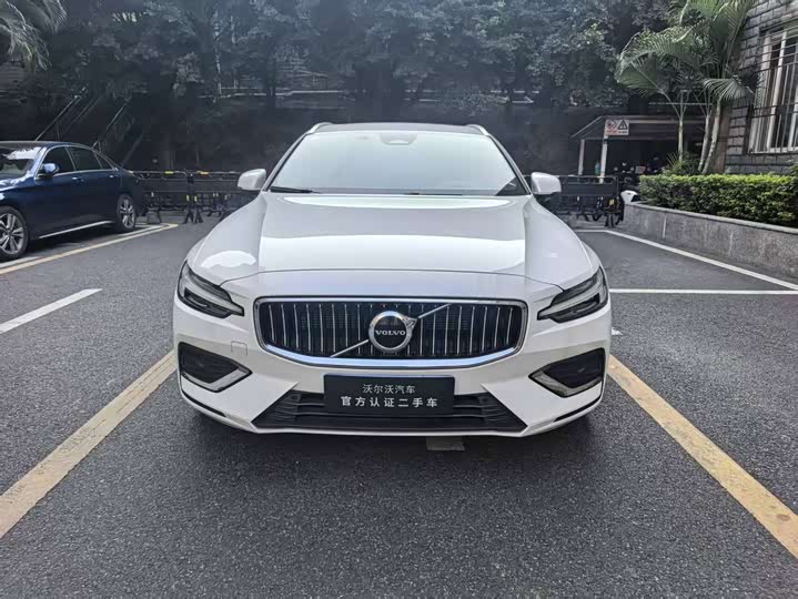 Volvo V60 2024 2024款 B5 智远豪华版