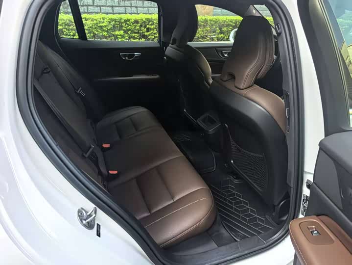 Volvo V60 2024 2024款 B5 智远豪华版