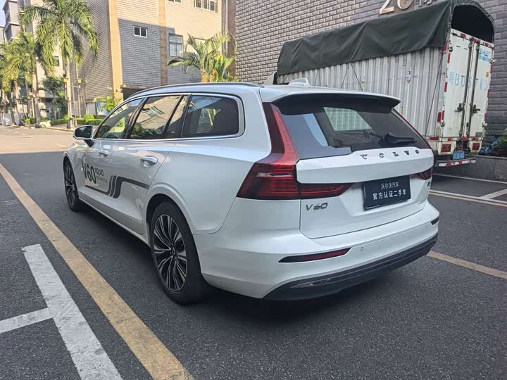 Volvo V60 2024 2024款 B5 智远豪华版
