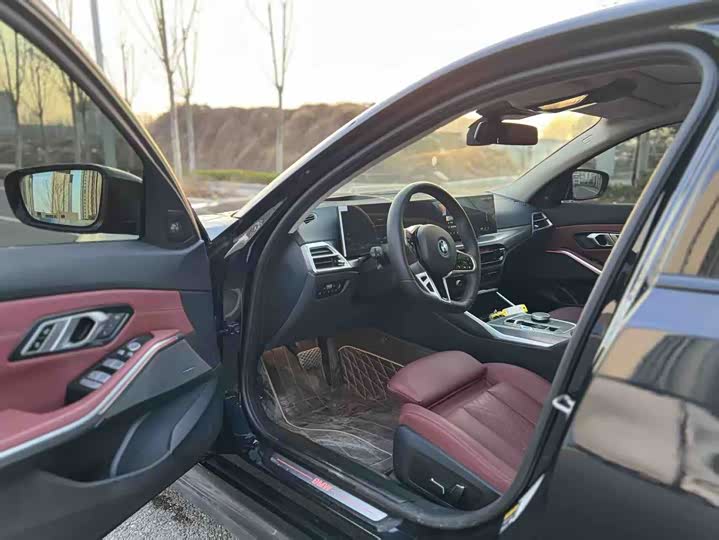 BMW i3 2025 2025款 eDrive 40 L 曜夜运动套装