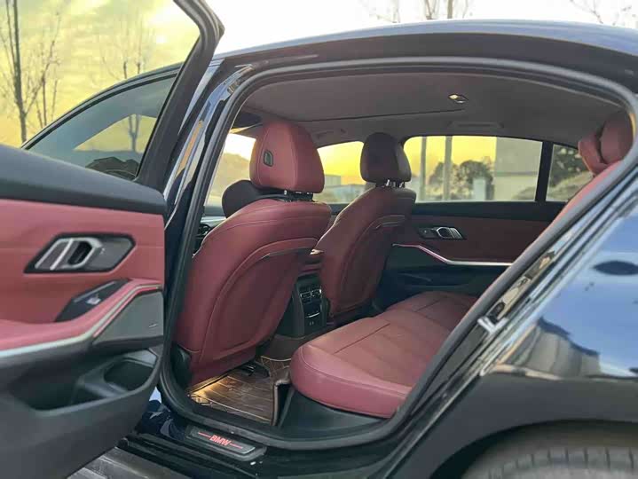 BMW i3 2025 2025款 eDrive 40 L 曜夜运动套装