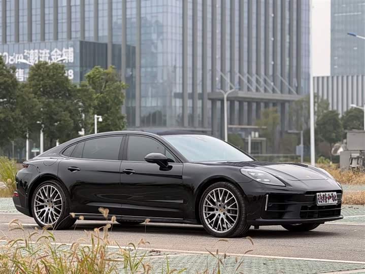 Porsche Panamera 2024 2024款 Panamera 4 行政加长版 2.9T