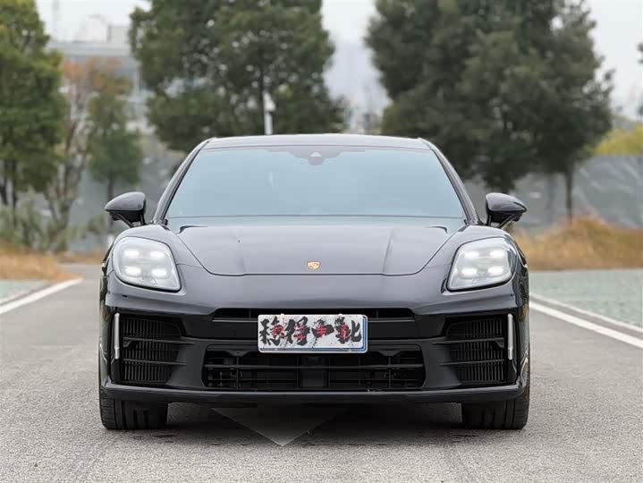 Porsche Panamera 2024 2024款 Panamera 4 行政加长版 2.9T