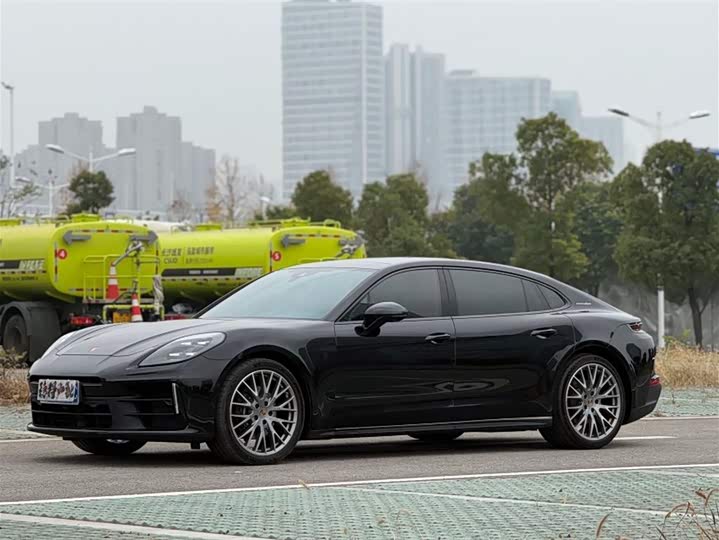 Porsche Panamera 2024 2024款 Panamera 4 行政加长版 2.9T