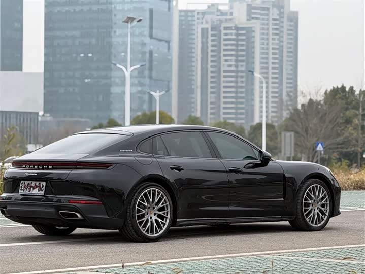 Porsche Panamera 2024 2024款 Panamera 4 行政加长版 2.9T