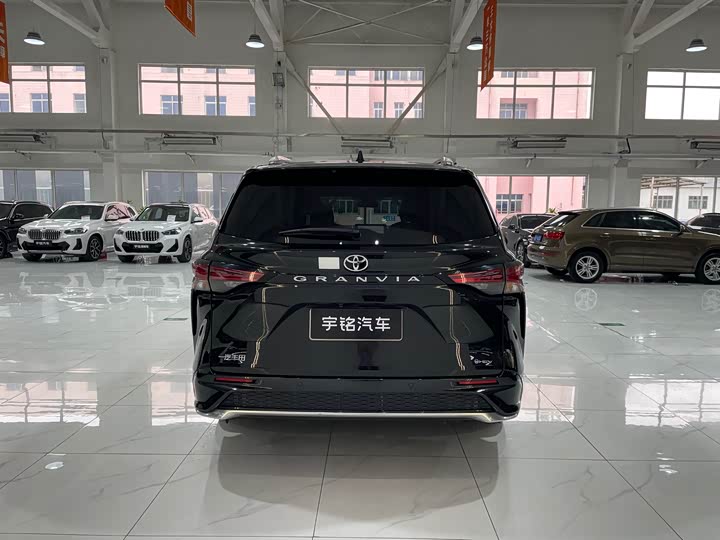 Toyota Granvia 2024 2024款 2.5L混动 豪华版