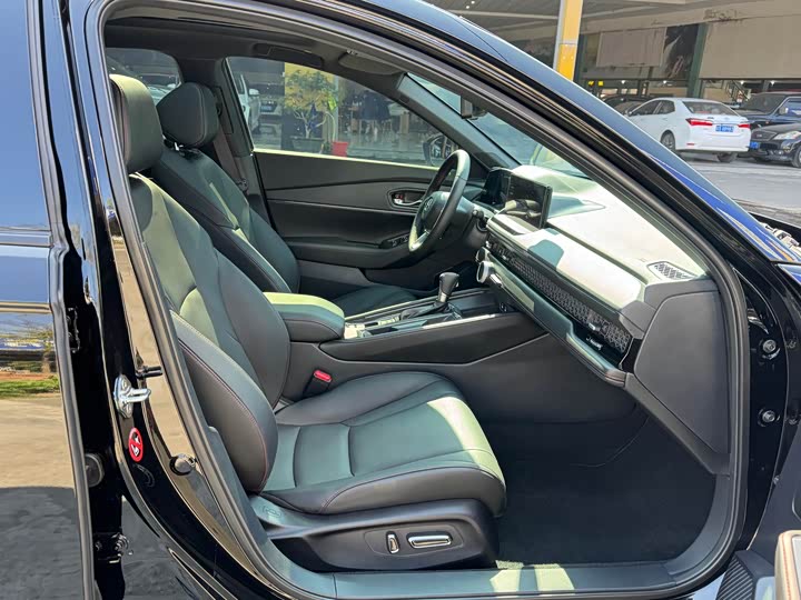 Honda Integra 2023 2023款 240TURBO CVT幻夜·豪华版