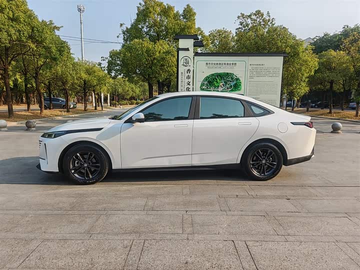 Changan Yida 2023 2023款 蓝鲸NE 1.5T GDI DCT畅享版