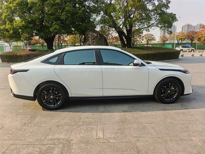 Changan Yida 2023 2023款 蓝鲸NE 1.5T GDI DCT畅享版