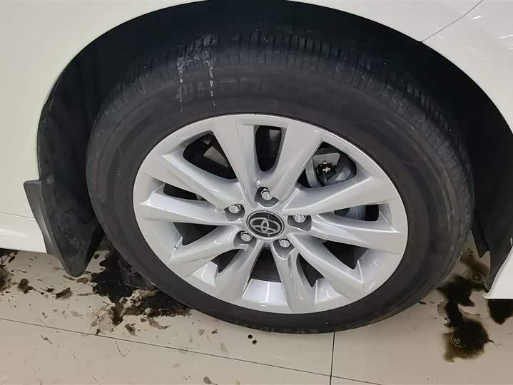 Toyota Corolla 2024 2024款 1.8L 智能电混双擎 精英版