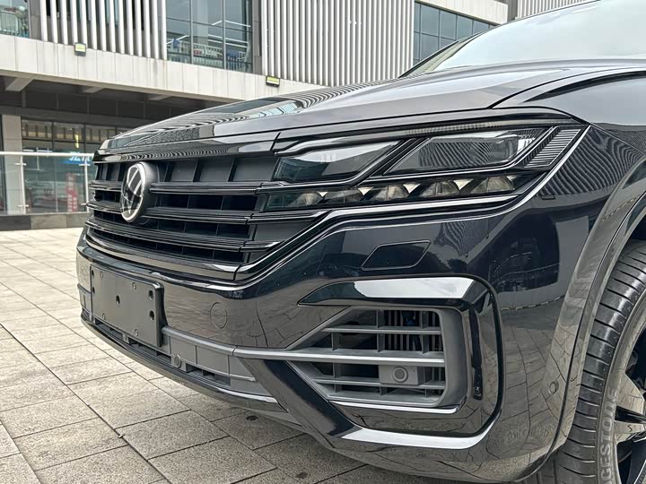 Volkswagen Touareg 2022 2022款 3.0TSI 锐享版 曜黑运动套装