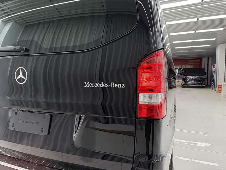 Mercedes-Benz Vito 2024 2024款 2.0T 精英版 7座
