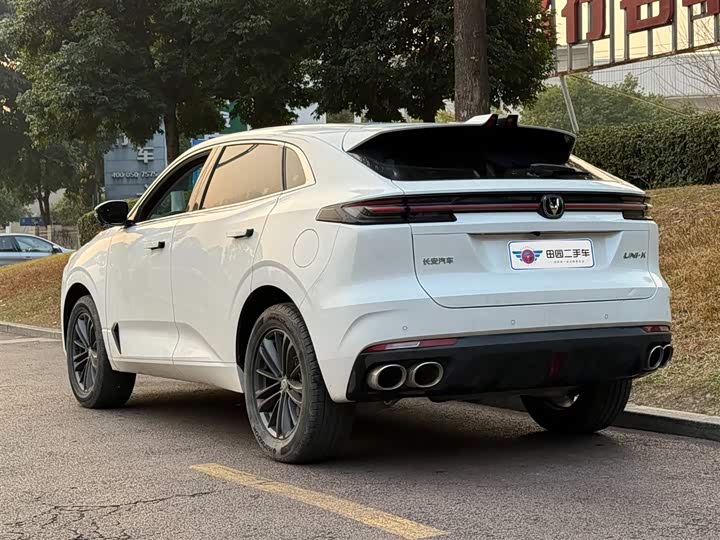 Changan UNI-K 2023 2023款 2.0T 两驱悦尚型