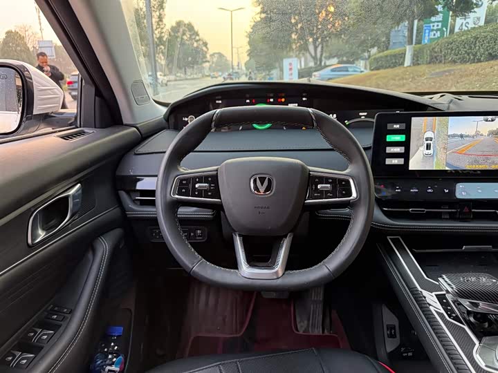 Changan UNI-K 2023 2023款 2.0T 两驱悦尚型