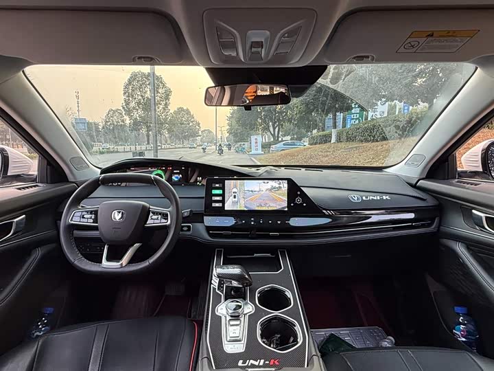 Changan UNI-K 2023 2023款 2.0T 两驱悦尚型