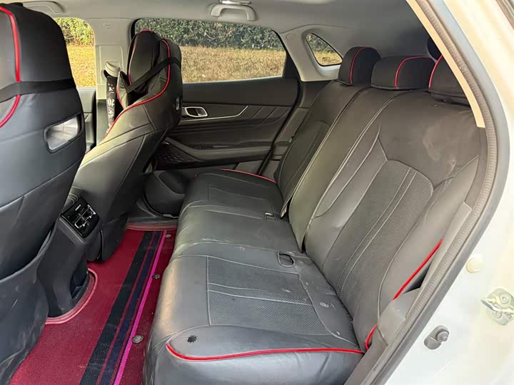 Changan UNI-K 2023 2023款 2.0T 两驱悦尚型