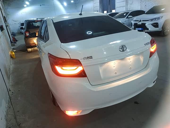 Toyota Vios 2022 2022款 1.5L 20周年纪念版