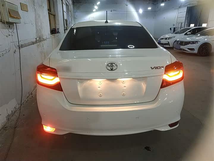 Toyota Vios 2022 2022款 1.5L 20周年纪念版