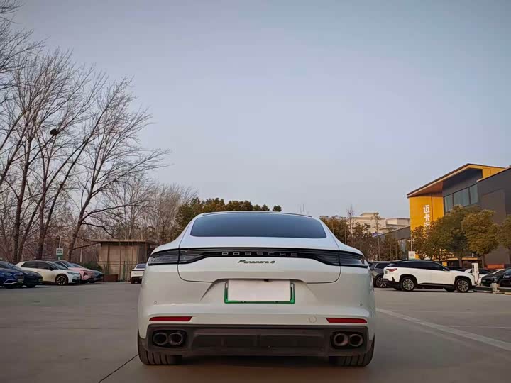 Porsche Panamera Hybrid 2023 2023款 改款 Panamera 4 E-Hybrid 铂金版 2.9T