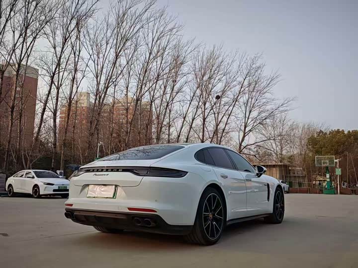 Porsche Panamera Hybrid 2023 2023款 改款 Panamera 4 E-Hybrid 铂金版 2.9T