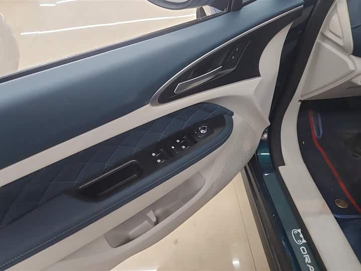 Ora Good Cat (03) 2023 2023款 401km标准续航 豪华型 三元锂
