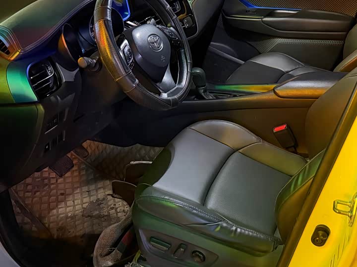 Toyota C-HR 2022 2022款 2.0L 领先版