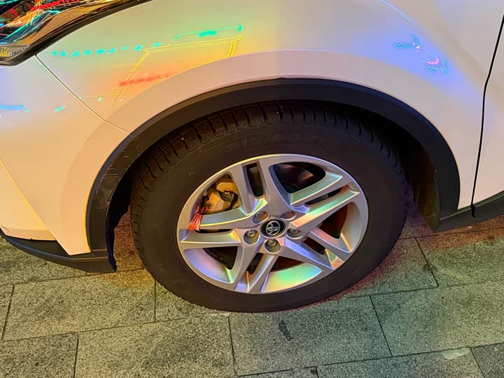 Toyota C-HR 2022 2022款 2.0L 领先版