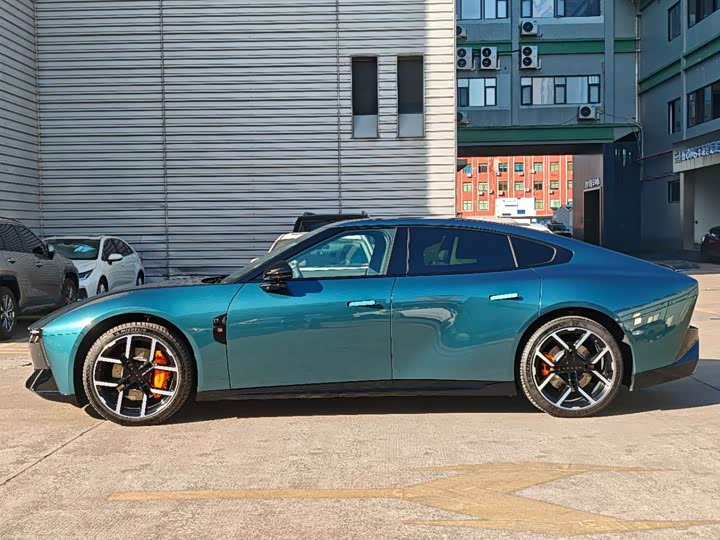 XPeng P7 2025 2025款 750 四驱高性能 Ultra