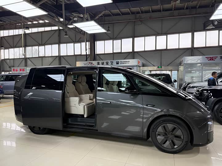 LiXiang Mega 2025 2025款 Home 家庭特别版