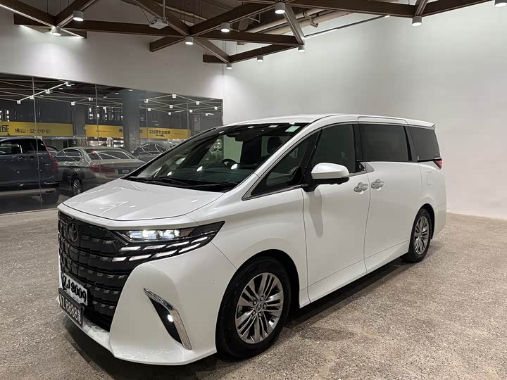 2025 Toyota Alphard