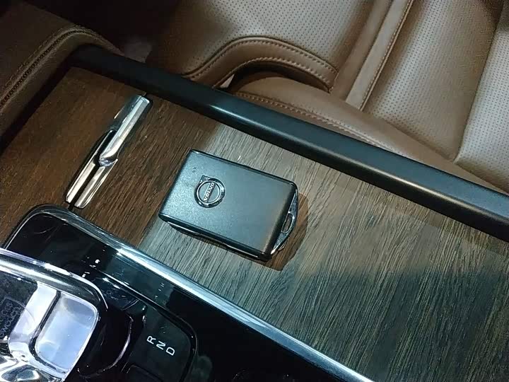 Volvo S90 2025 2025款 B5 智雅豪华版
