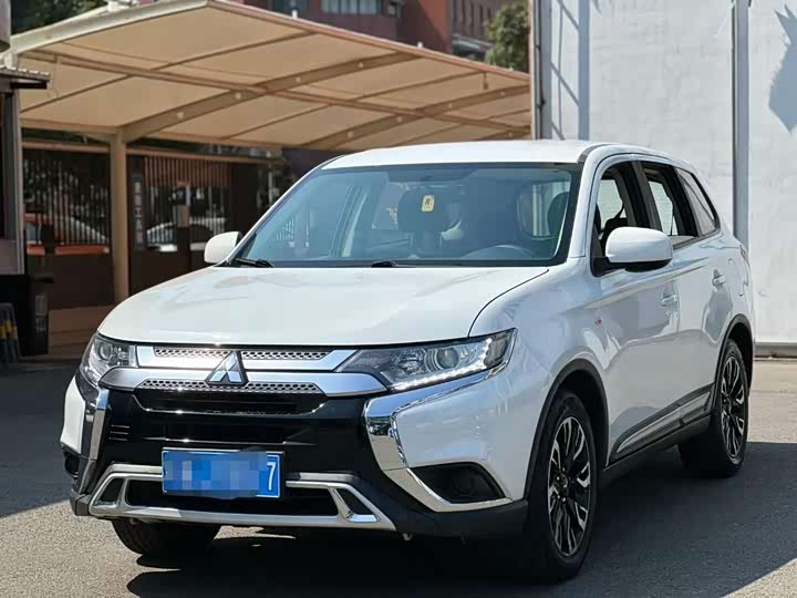 Mitsubishi Outlander 2021 2021款 改款 2.0L 两驱畅享版 5座