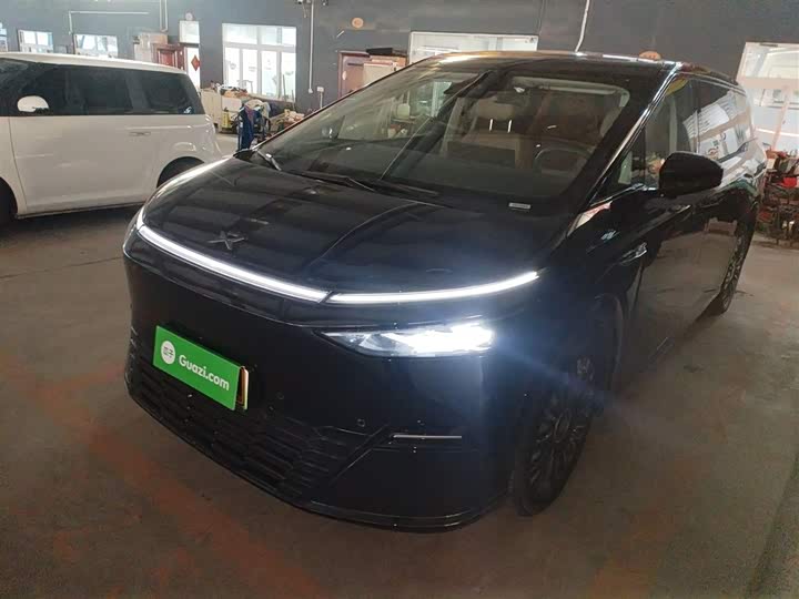 XPeng X9 2025 2025款 纯电 740超长续航 Max