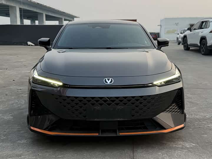 Changan UNI-V 2024 2024款 1.5T 智慧领航型