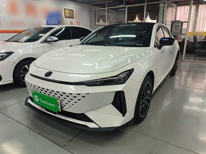 Changan UNI-V Hybrid 2024 2024款 蓝鲸智电iDD 136km 智尊型