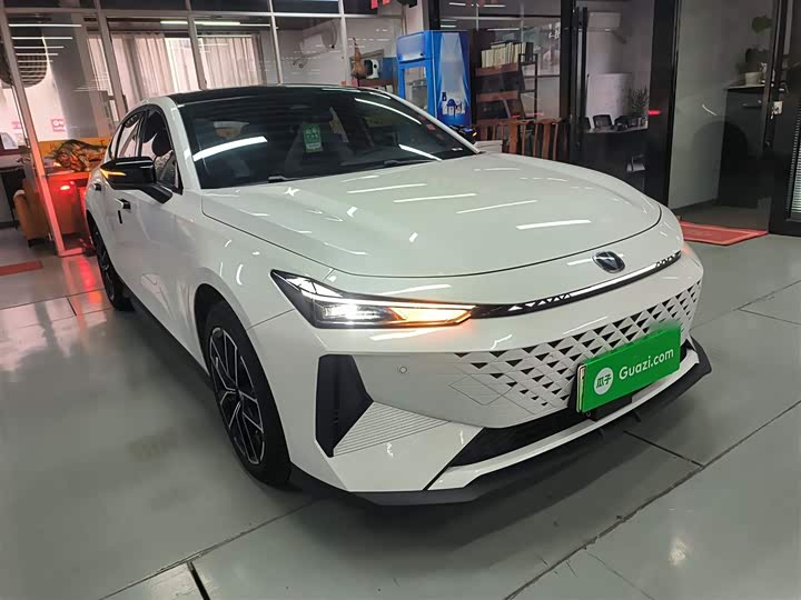 Changan UNI-V Hybrid 2024 2024款 蓝鲸智电iDD 136km 智尊型