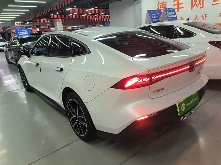 Changan UNI-V Hybrid 2024 2024款 蓝鲸智电iDD 136km 智尊型